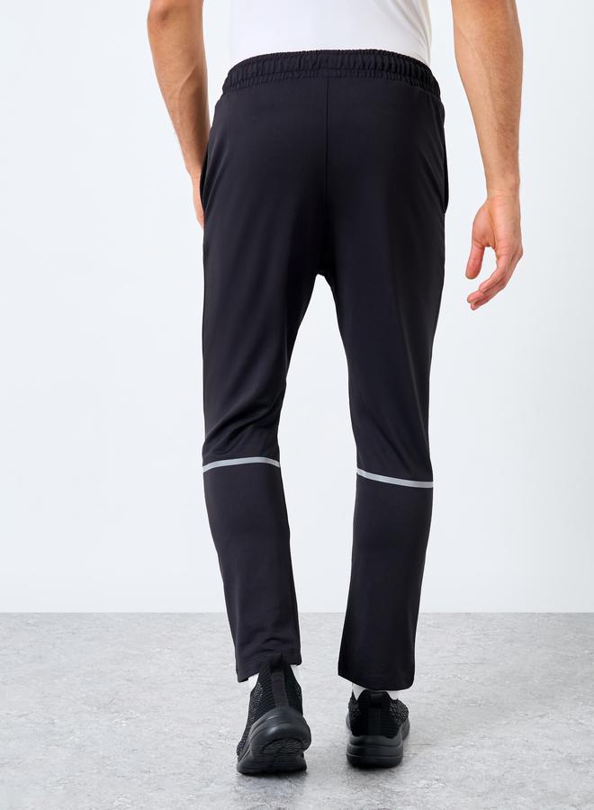 Styli Men Black Solid Slim Fit Joggers - Image 3